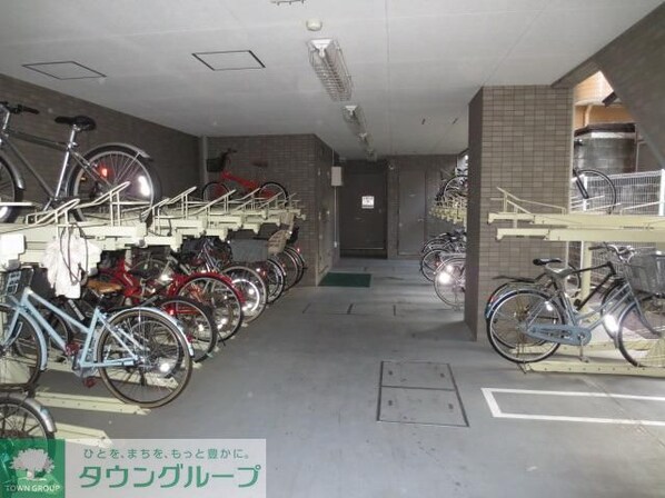 ONE ROOF FLAT TOGOSHIの物件内観写真